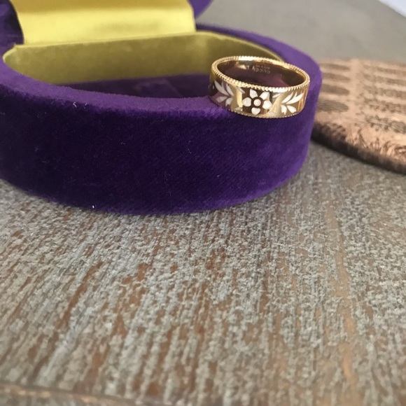 18K Gucci Gold Mystic Enamel Icon Blooms Ring - Picture 5 of 8